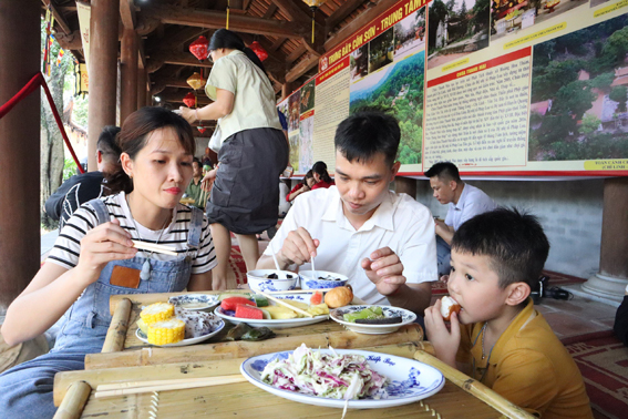 ThucphamchayConSon27042024-2.jpg
