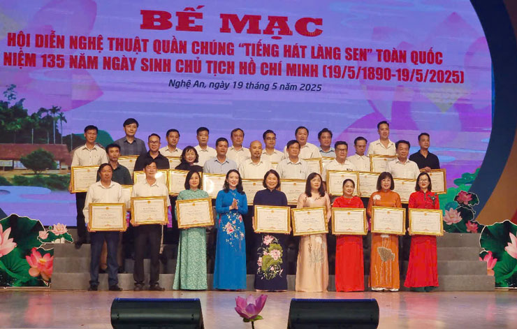 TienghatLangSen2025-1.jpg