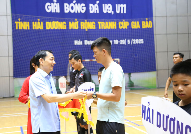GiaiBongdaU9morong2025-2.jpg