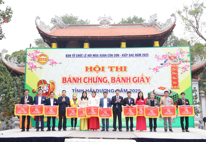 HTbanhchungbanhgiay2025-4.jpg