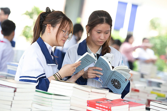 KMNgaysachVN15042025-4.jpg